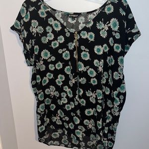 Express black with flower top 🌸
